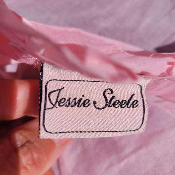 Jessie Steele Limited Edition Fancy Apron ~ NWT ~ Pretty Pink ~ OSFM ~ MCM Vibe - Picture 6 of 13